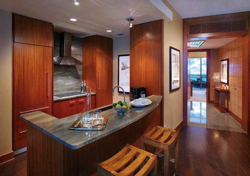 One Bal Harbour Resort And Spa Екстериор снимка